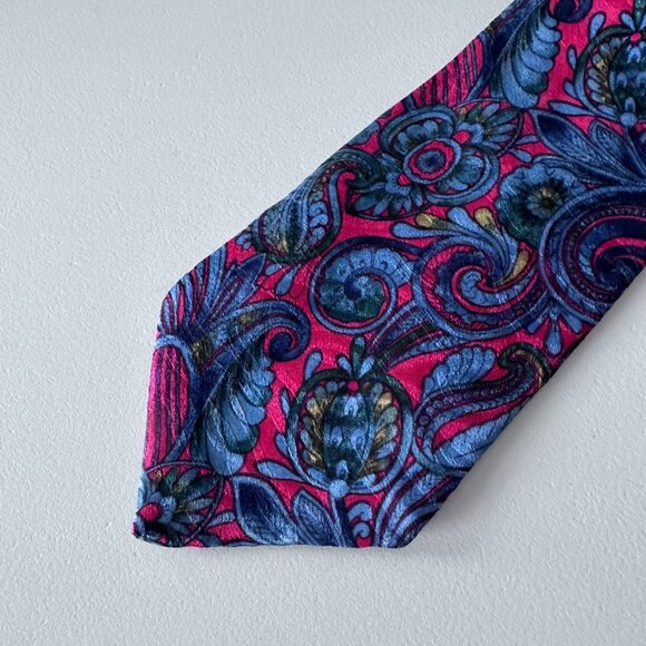 Men's Unisex Silk Tie - Blue & Fuchsia Paisley - Picture 3 of 5